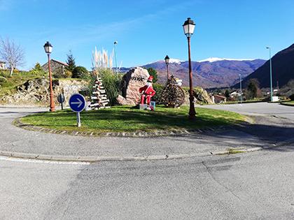 Décoration du rond point - Commune d'Arignac Ariège (09)