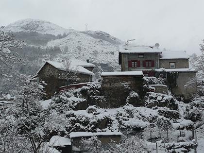 Le village enneigé - Commune d'Arignac Ariège (09)